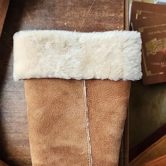 UGG Sandra wedge heel tan suede upper shearling lining sz 7 - Picture 10 of 10